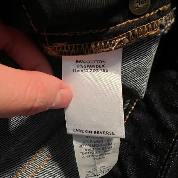 L.L.Bean signature dark wash jeans. Size 2 - Picture 6 of 10